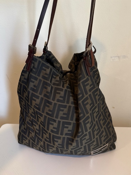 Fendi Handbags - Fendi Leather Tab Accent in Deep Brown & Fendi Wallet bundle!